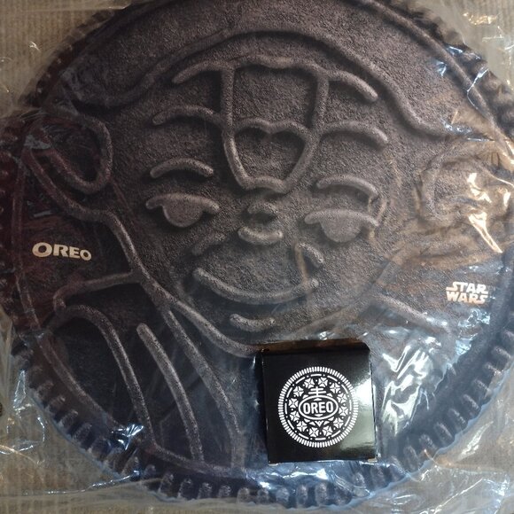 NWT Nabisco Oreo Star Wars Pillow in sealed bag with a deck of NIB Oreo Cards - Picture 1 of 16